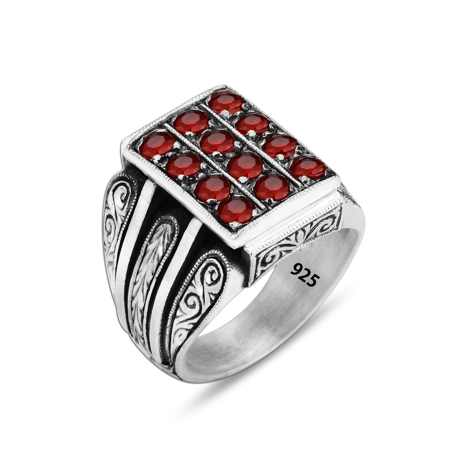 Anillo de plata con piedra rubí grabada a mano