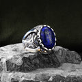 Anillo de lapislázuli grabado grande hecho a mano para hombre