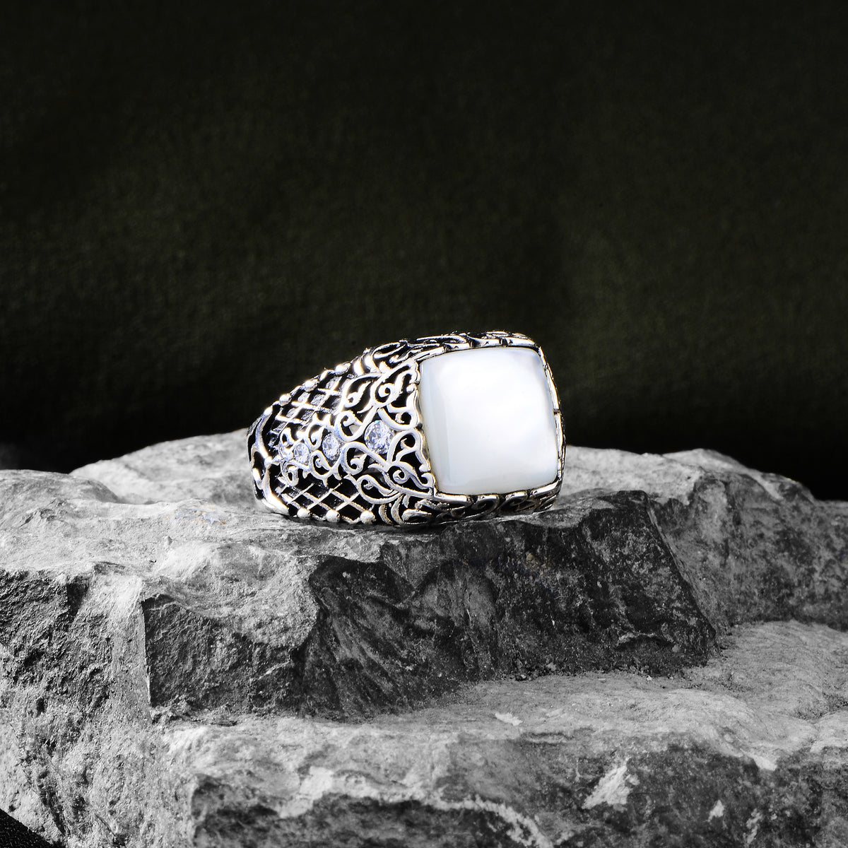 Anillo vintage de nácar cuadrado minimalista de plata