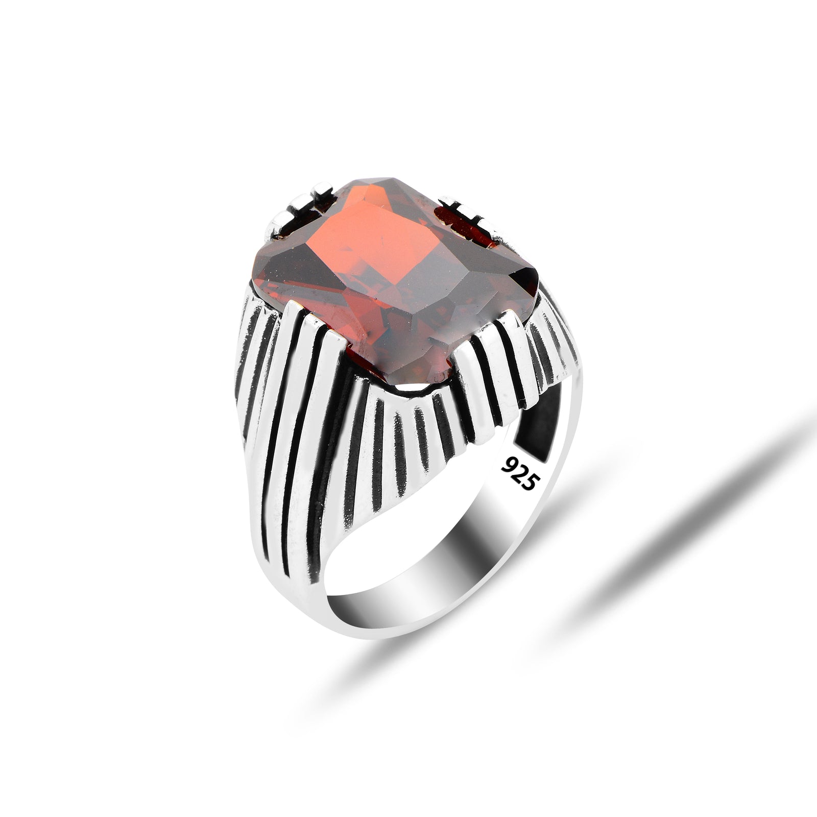 Anillo hecho a mano con piedra granate rubí para hombre