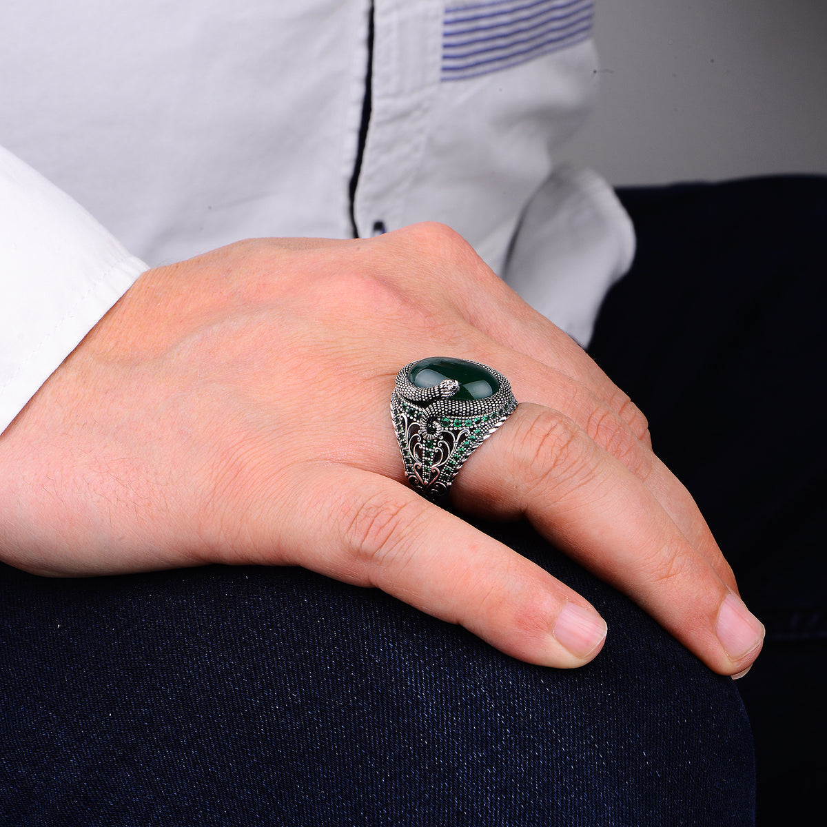 Silver Snake Model Green Agate Stone Ring