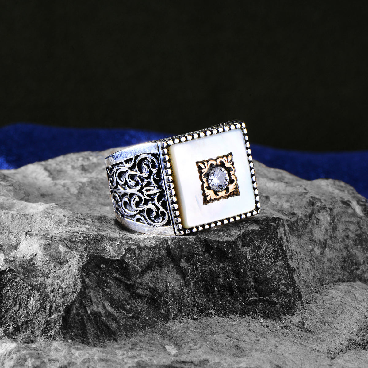 Anillo hecho a mano con piedras preciosas de nácar cuadrado para hombre de plata de 925 quilates