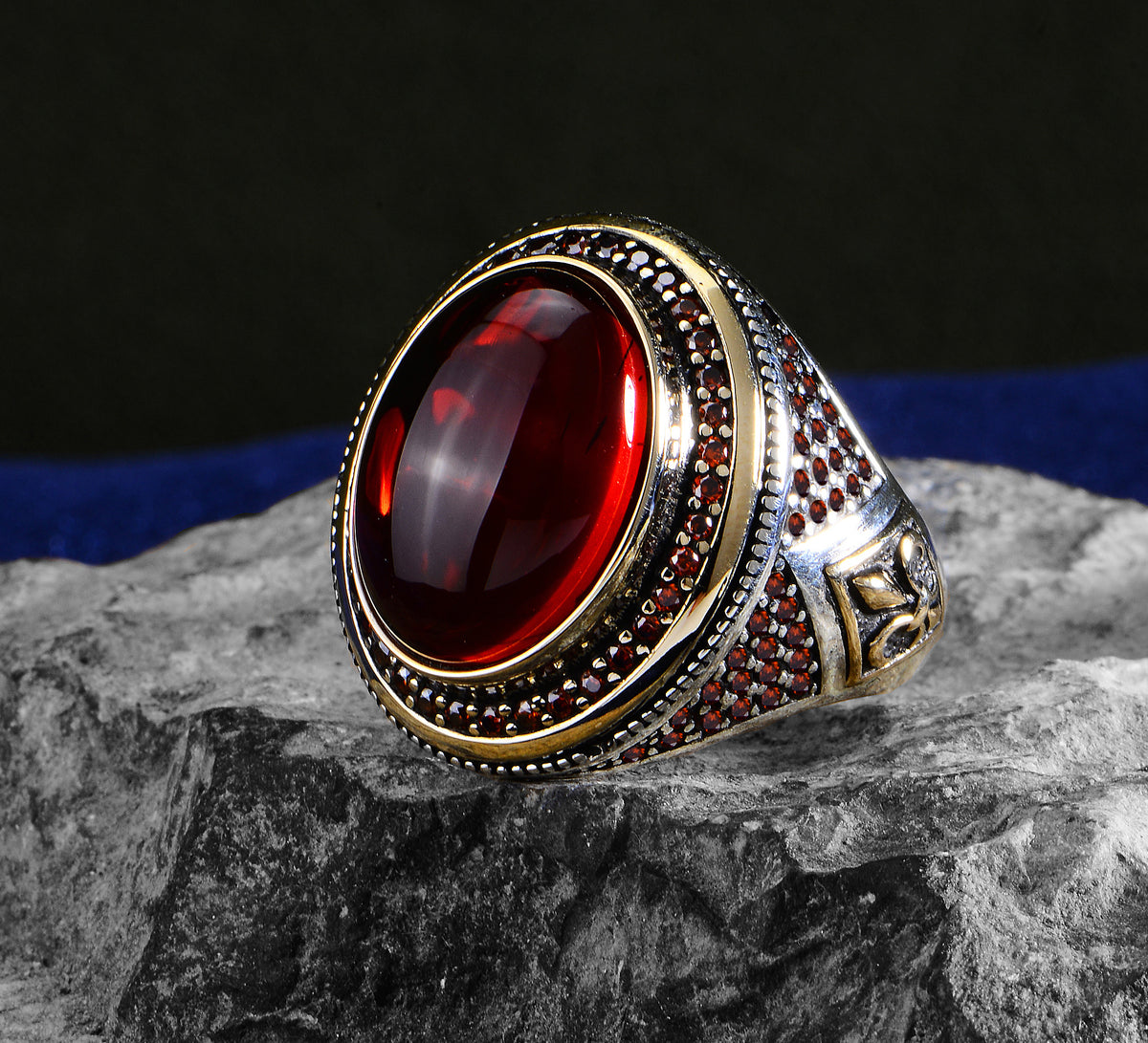 Anillo de Hombre de Plata con Piedra Rubí Estilo Otomano