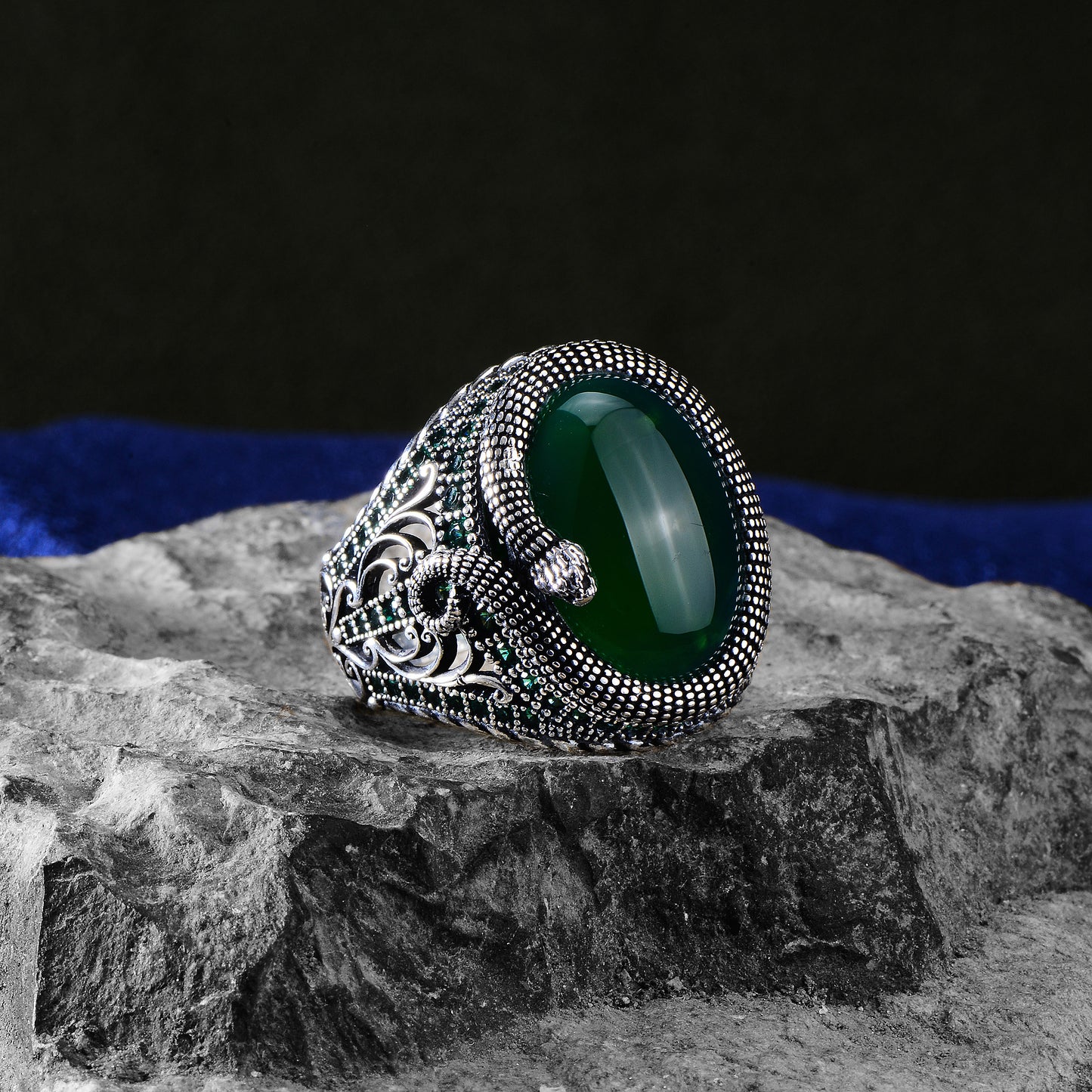 Silver Snake Model Green Agate Stone Ring