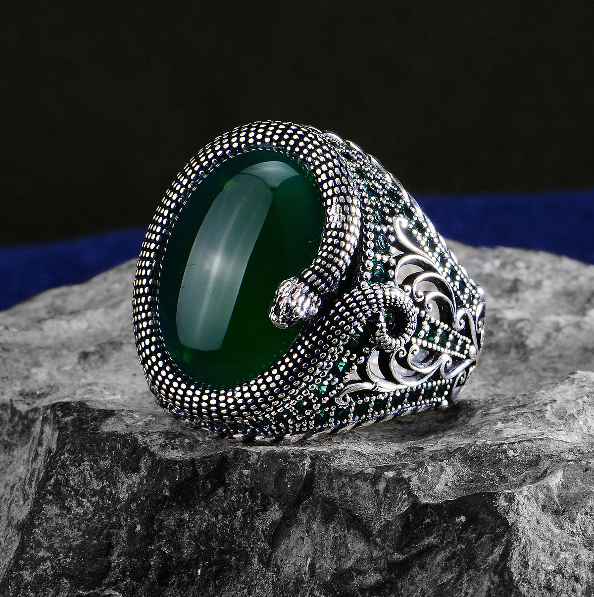 Silver Snake Model Green Agate Stone Ring
