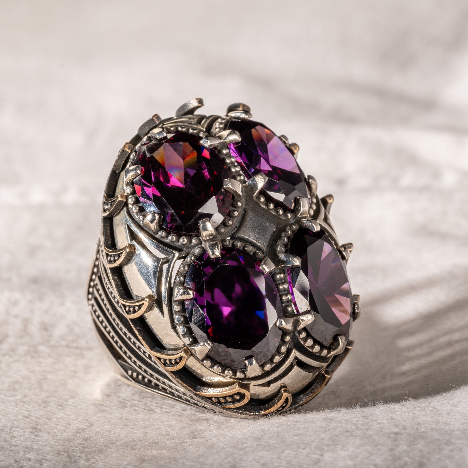 Herrenring aus Silber, handgefertigt, großer Amethyst-Edelstein