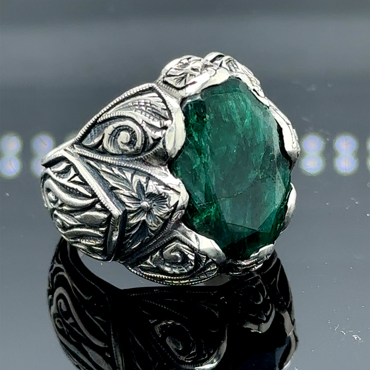 Men Silver Emerald Gemstone Engraved Handmade Ring