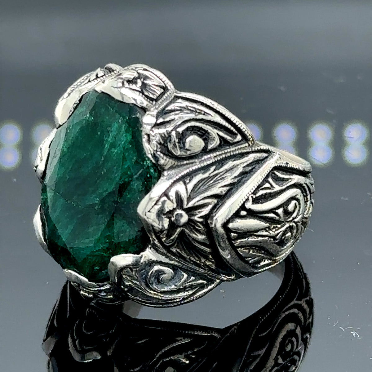 Men Silver Emerald Gemstone Engraved Handmade Ring