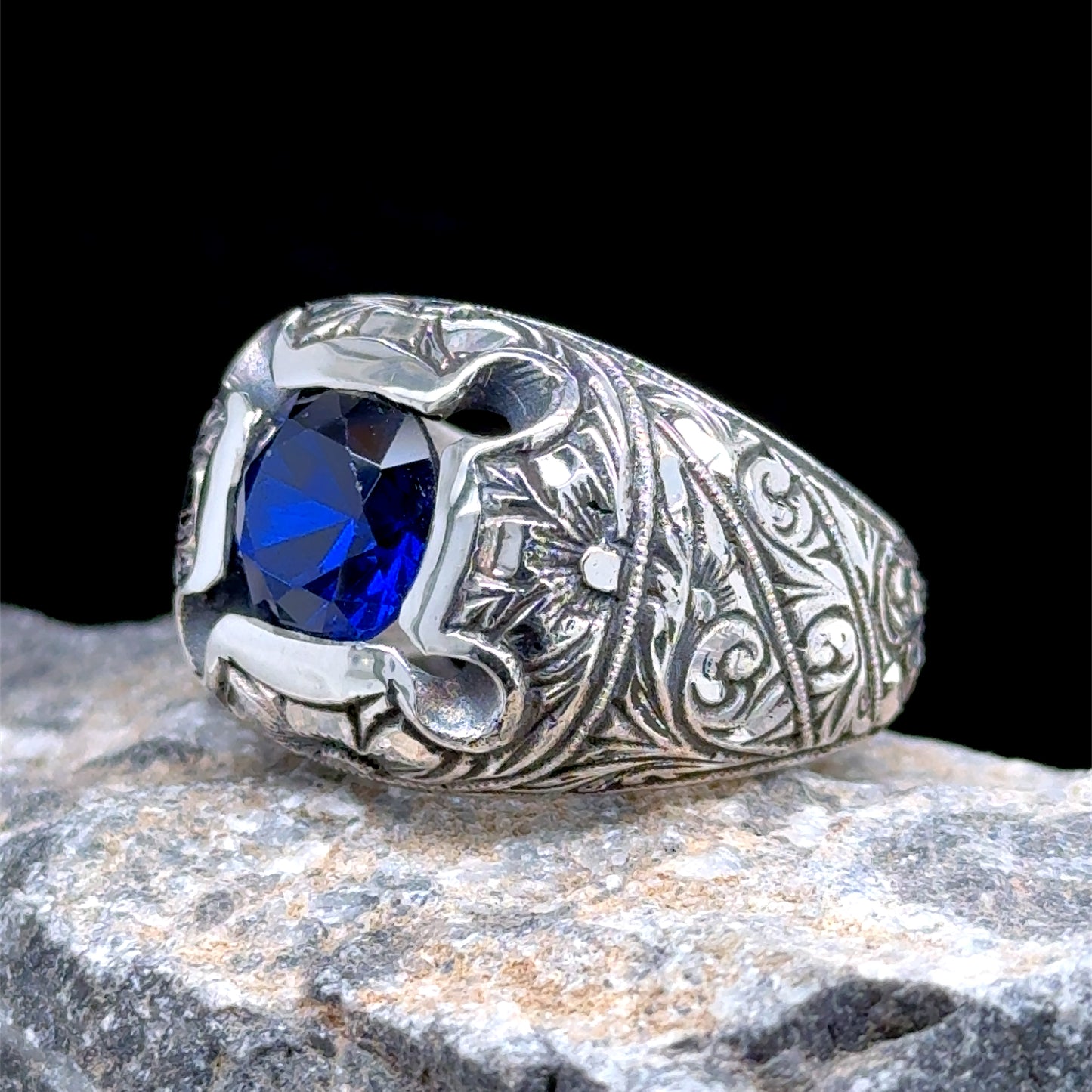 925k Silver Men Hand Engraved Blue Sapphire Gemstone Silver Ring