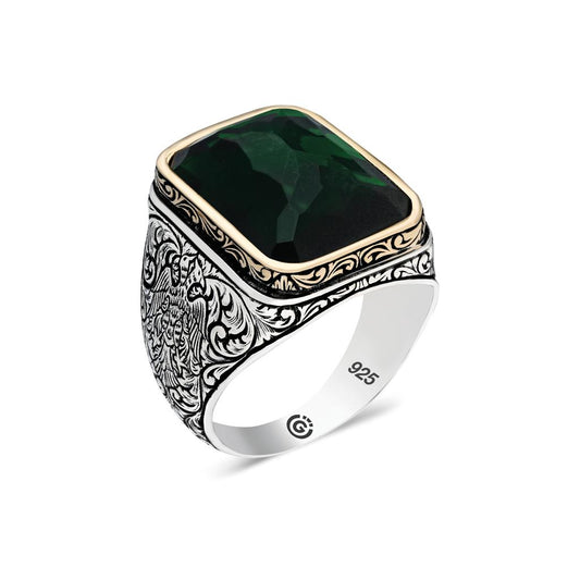 Silberner handgefertigter Ring mit grünem Zirkonstein