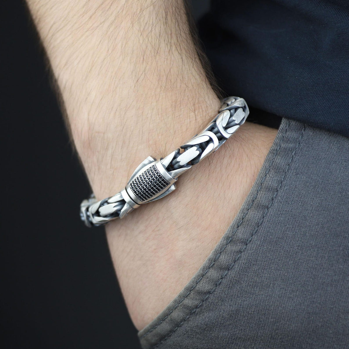Men Silver Onyx Byzantine Chain Heavy 9MM King Chain Bracelet