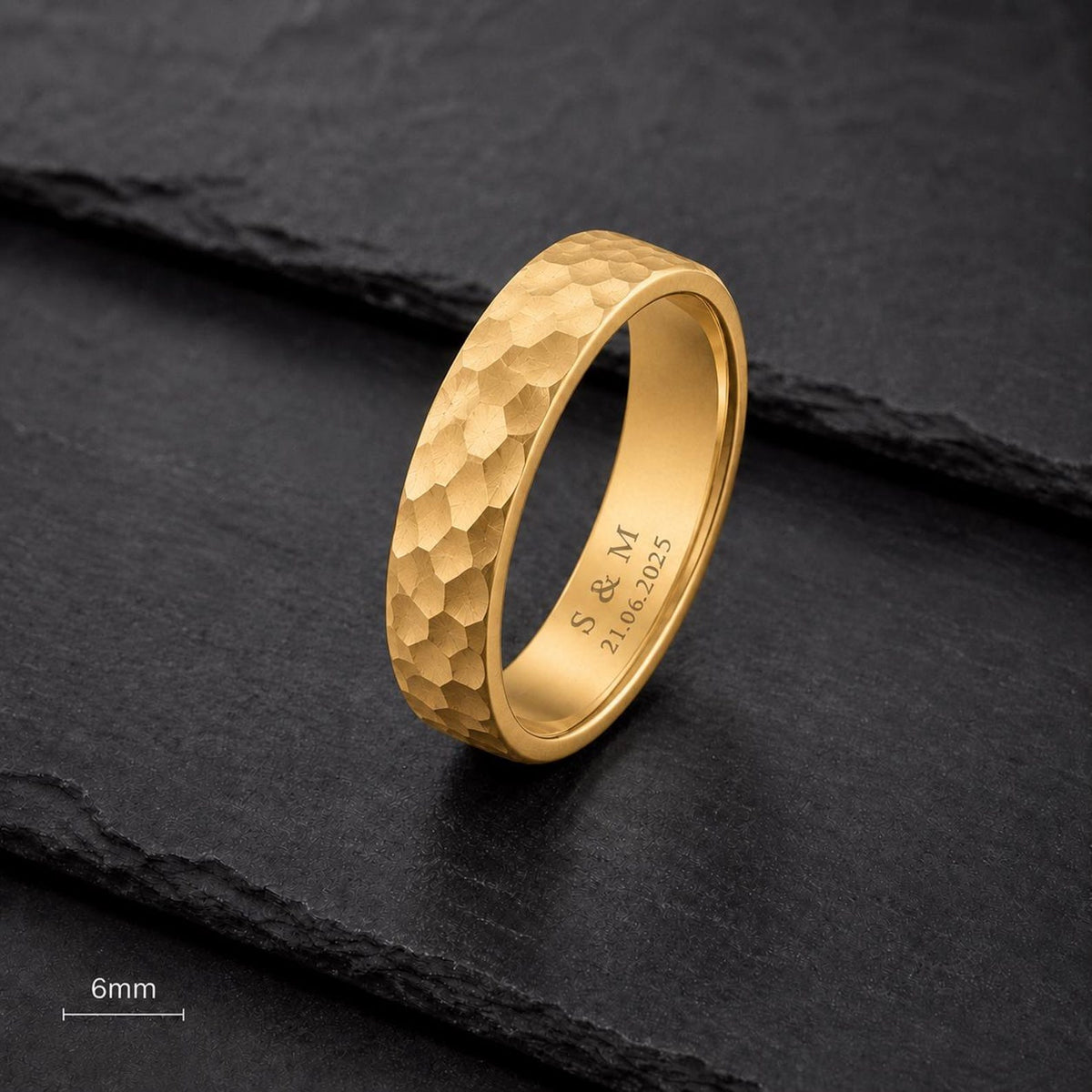 18K Gold Hammered Wedding Band, Unisex Unique Solid Wedding Band