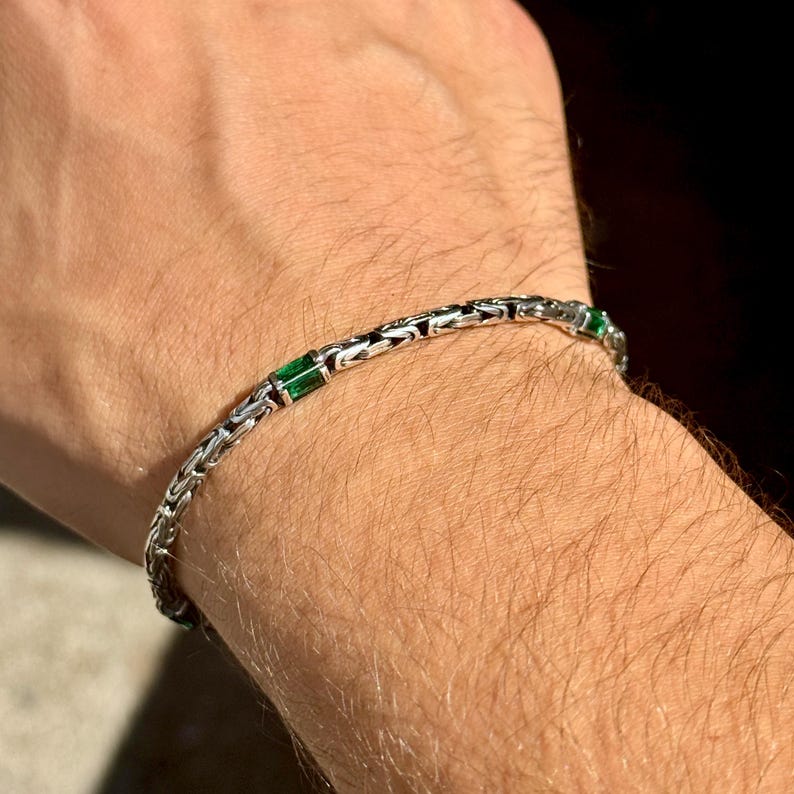 925 Silver Emerald Stone King Chain Byzantine Bracelet