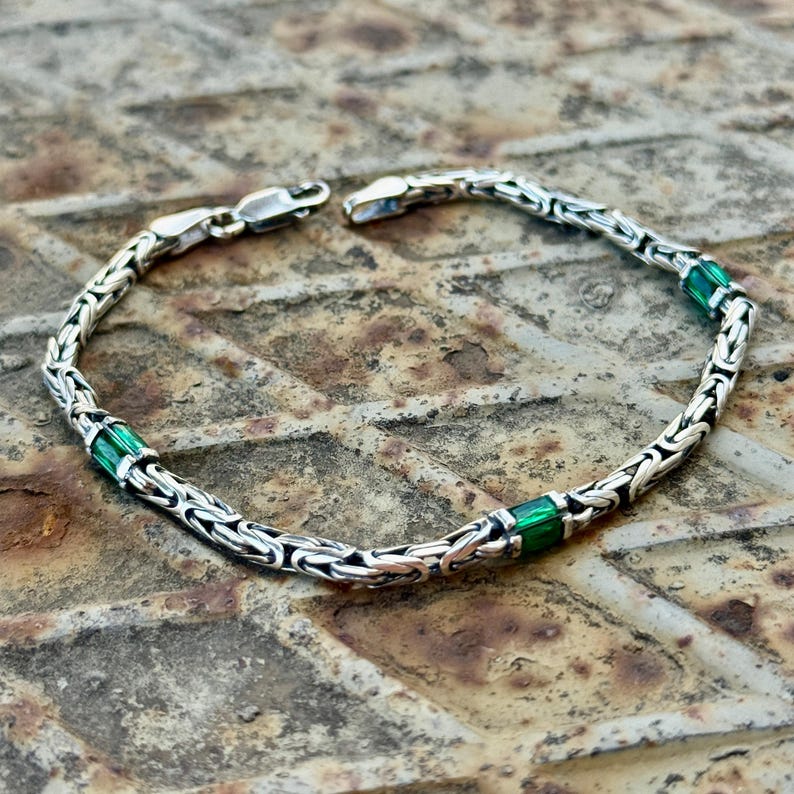 925 Silver Emerald Stone King Chain Byzantine Bracelet