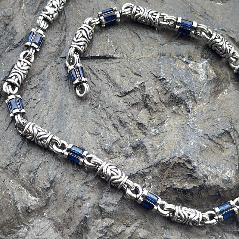 Handgefertigtes byzantinisches Armband für Herren mit Saphirgravur