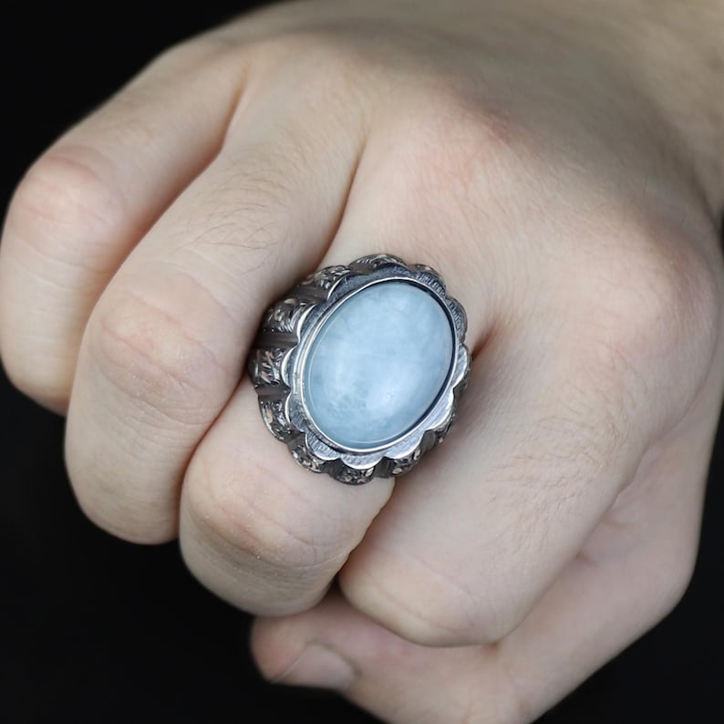 Anillo de plata de ley 925 hecho a mano para hombre con piedra aguamarina natural.